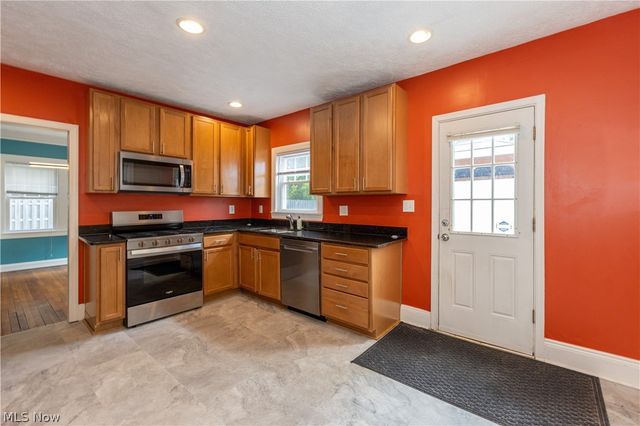 18526 Scottsdale Boulevard, Shaker Heights, OH 44122