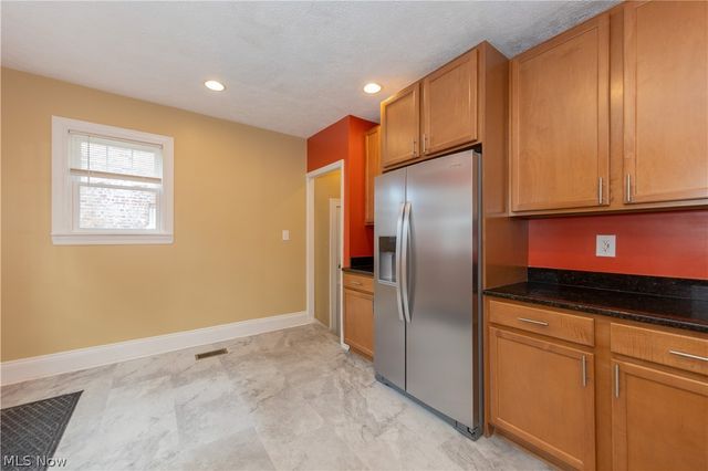 18526 Scottsdale Boulevard, Shaker Heights, OH 44122