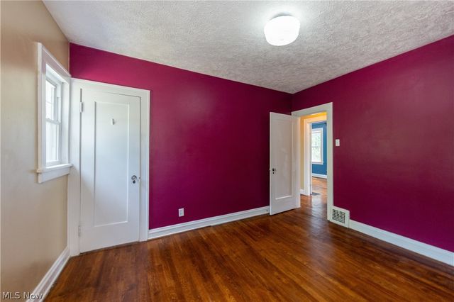 18526 Scottsdale Boulevard, Shaker Heights, OH 44122