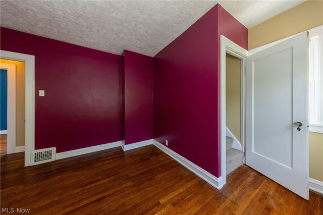 18526 Scottsdale Boulevard, Shaker Heights, OH 44122