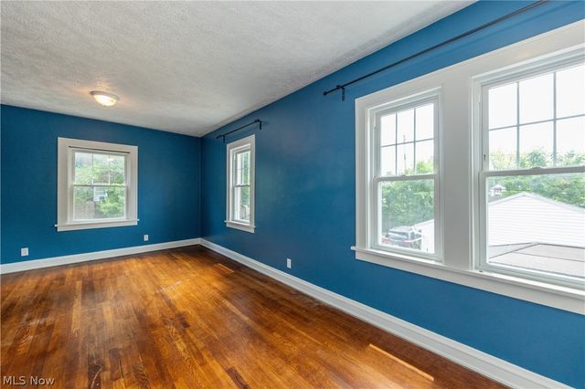 18526 Scottsdale Boulevard, Shaker Heights, OH 44122