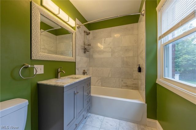 18526 Scottsdale Boulevard, Shaker Heights, OH 44122