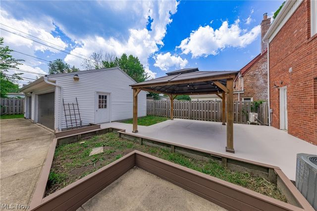 18526 Scottsdale Boulevard, Shaker Heights, OH 44122