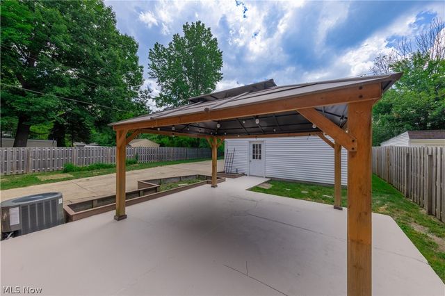 18526 Scottsdale Boulevard, Shaker Heights, OH 44122