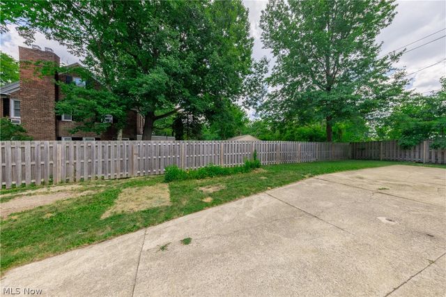 18526 Scottsdale Boulevard, Shaker Heights, OH 44122
