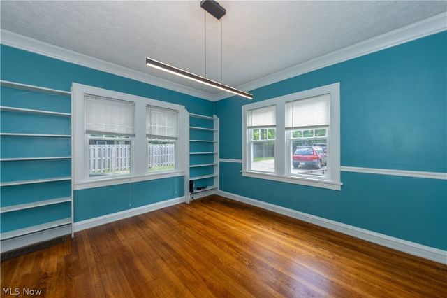 18526 Scottsdale Boulevard, Shaker Heights, OH 44122