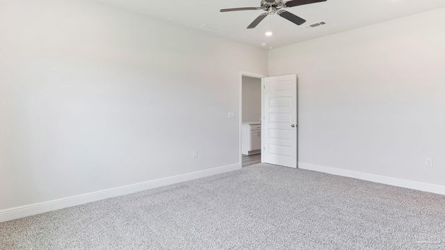 2127 Aqua St, Gulf Breeze, FL 32563