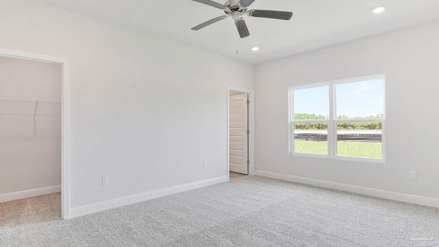 2127 Aqua St, Gulf Breeze, FL 32563