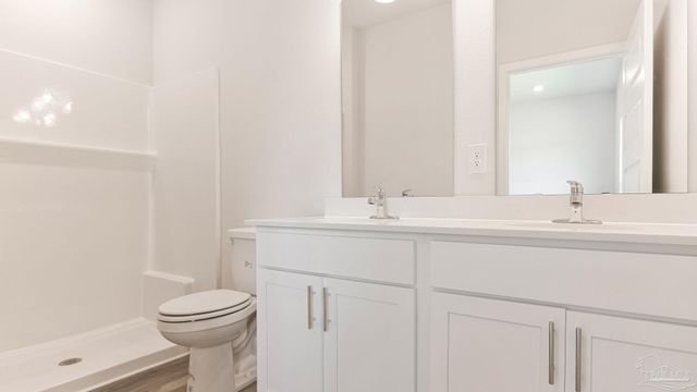 2127 Aqua St, Gulf Breeze, FL 32563