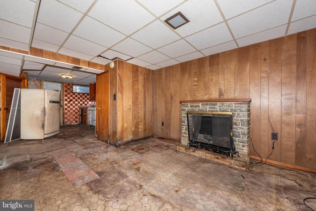 Image 12 of property listing at 6910 GOUGH ST, Baltimore, MD 21224