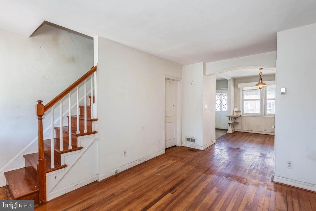 Image 2 of property listing at 6910 GOUGH ST, Baltimore, MD 21224