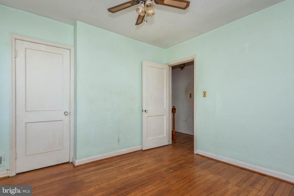 Image 8 of property listing at 6910 GOUGH ST, Baltimore, MD 21224