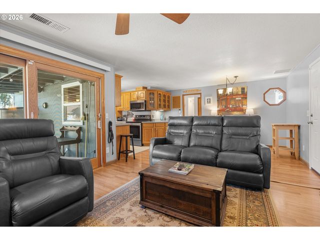 6790 Sw DALE Ave, Beaverton, OR 97008