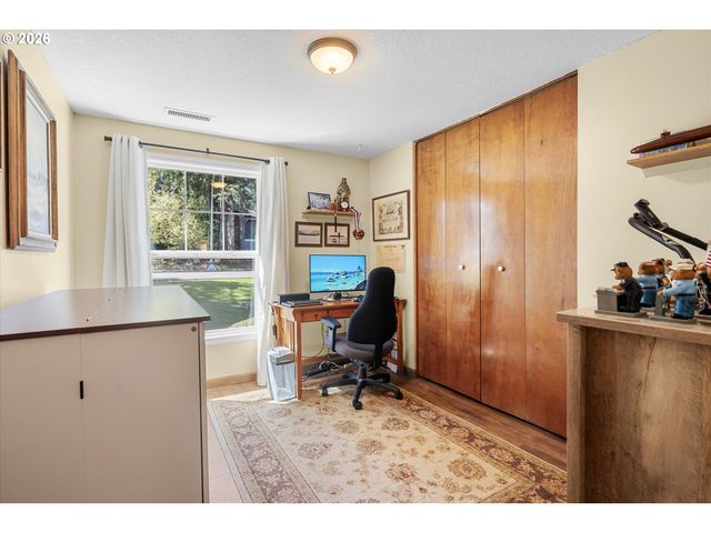 6790 Sw DALE Ave, Beaverton, OR 97008