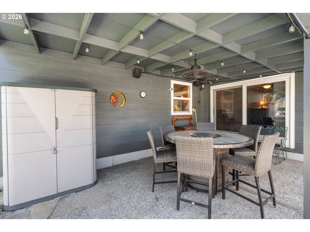 6790 Sw DALE Ave, Beaverton, OR 97008