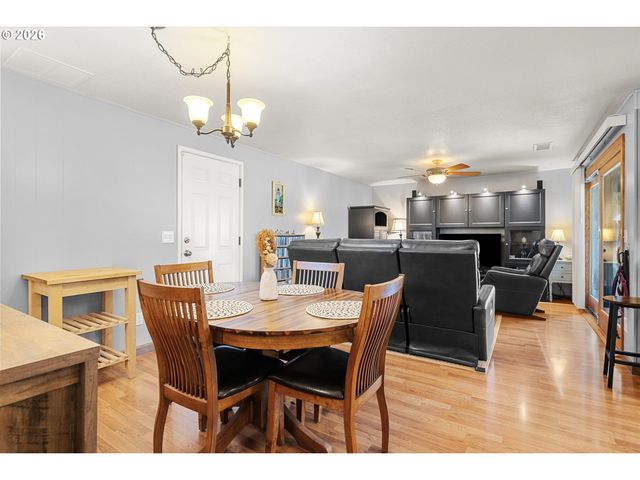 6790 Sw DALE Ave, Beaverton, OR 97008