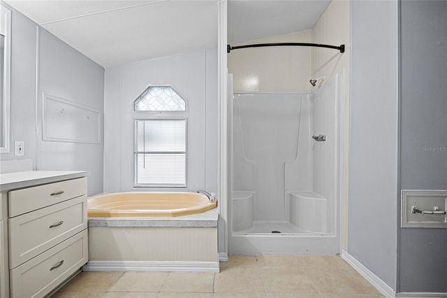 10522 BAY HILLS CIRCLE, Thonotosassa, FL 33592