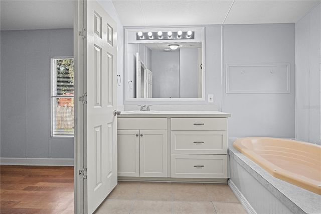 10522 BAY HILLS CIRCLE, Thonotosassa, FL 33592