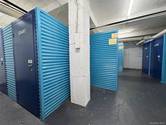 65-70 Booth Street 6F, Rego Park, NY 11374