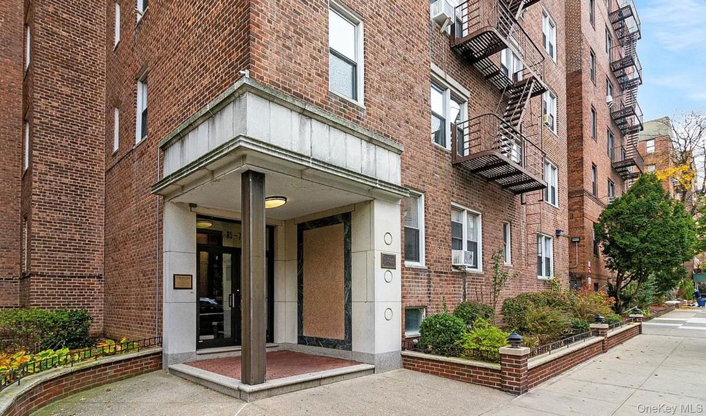 65-70 Booth Street 6F, Rego Park, NY 11374