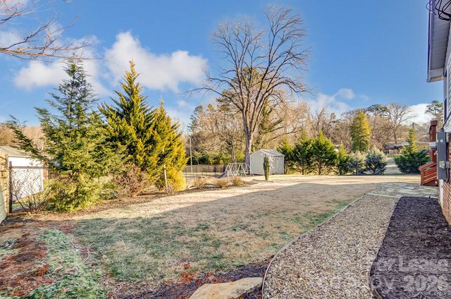 10 Spruce Pine Drive, Belmont, NC 28012