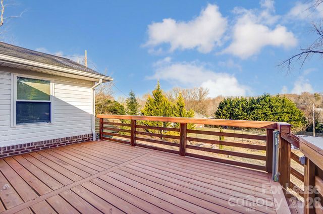 10 Spruce Pine Drive, Belmont, NC 28012