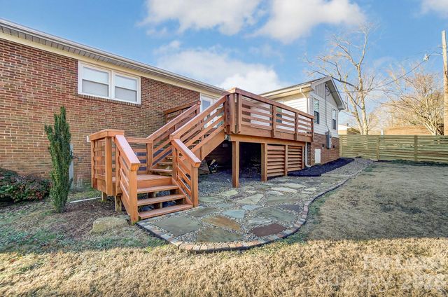 10 Spruce Pine Drive, Belmont, NC 28012