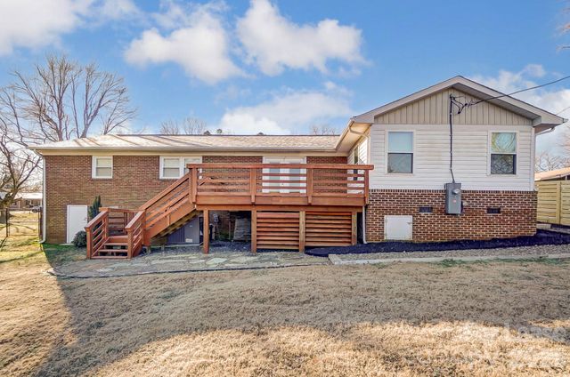 10 Spruce Pine Drive, Belmont, NC 28012