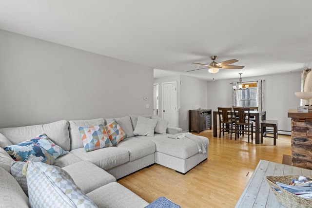 125 S Main Street, Newton, NH 03858