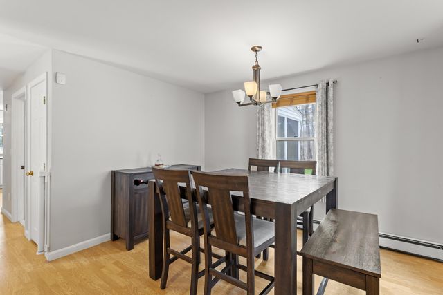 125 S Main Street, Newton, NH 03858