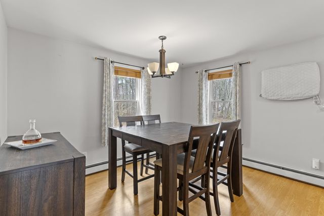 125 S Main Street, Newton, NH 03858