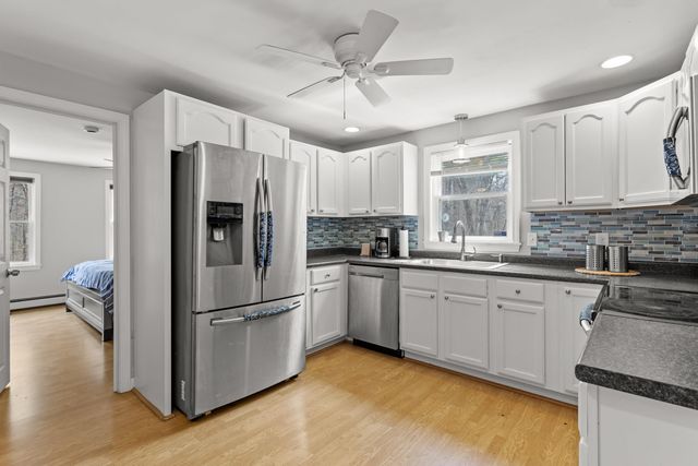 125 S Main Street, Newton, NH 03858