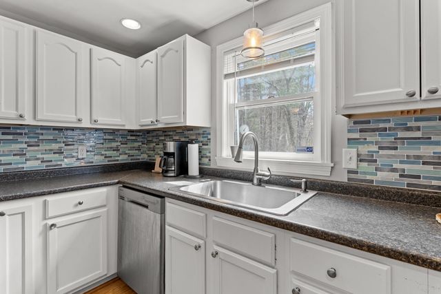 125 S Main Street, Newton, NH 03858