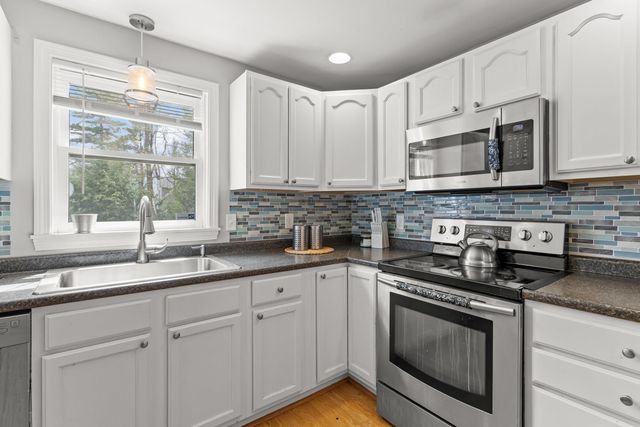 125 S Main Street, Newton, NH 03858