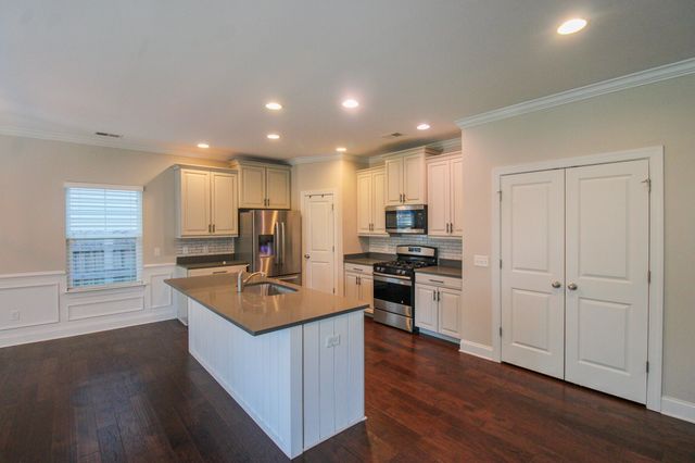 1149 Sumner Avenue, North Charleston, SC 29406