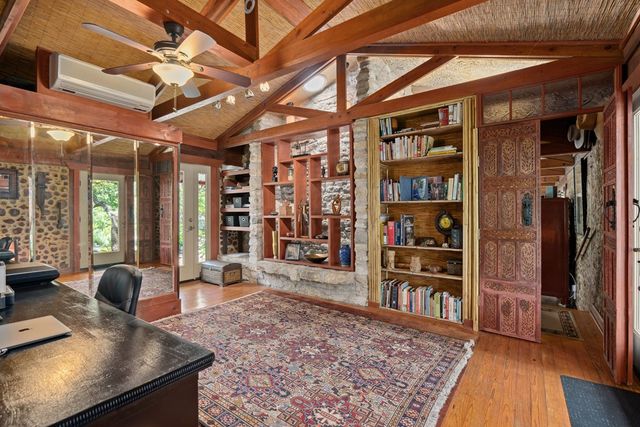 801 Mickle Creek Rd, Medina, TX 78055