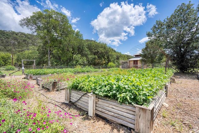 801 Mickle Creek Rd, Medina, TX 78055