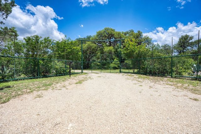 801 Mickle Creek Rd, Medina, TX 78055