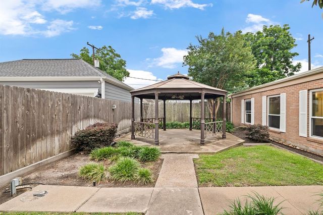 414 Main Street, Sugar Land, TX 77498