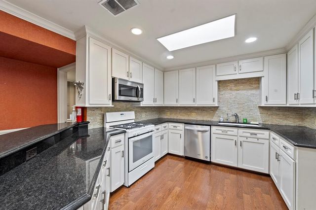 414 Main Street, Sugar Land, TX 77498