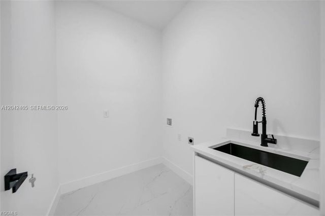 3901 3rd Street SW, Lehigh Acres, FL 33976