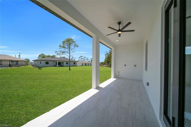 3901 3rd Street SW, Lehigh Acres, FL 33976