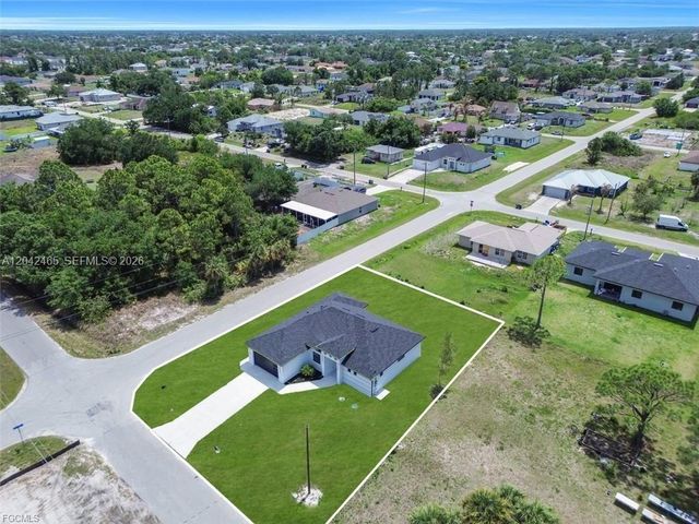 3901 3rd Street SW, Lehigh Acres, FL 33976