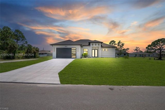 3901 3rd Street SW, Lehigh Acres, FL 33976