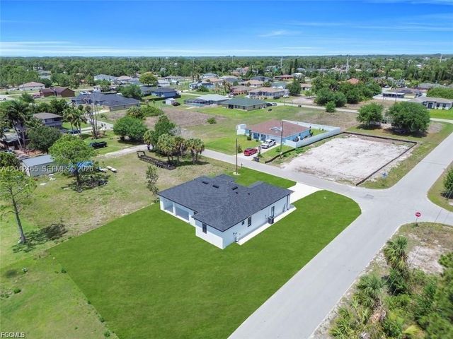 3901 3rd Street SW, Lehigh Acres, FL 33976
