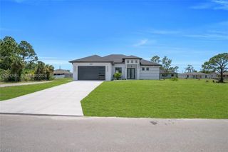 3901 3rd Street SW, Lehigh Acres, FL 33976