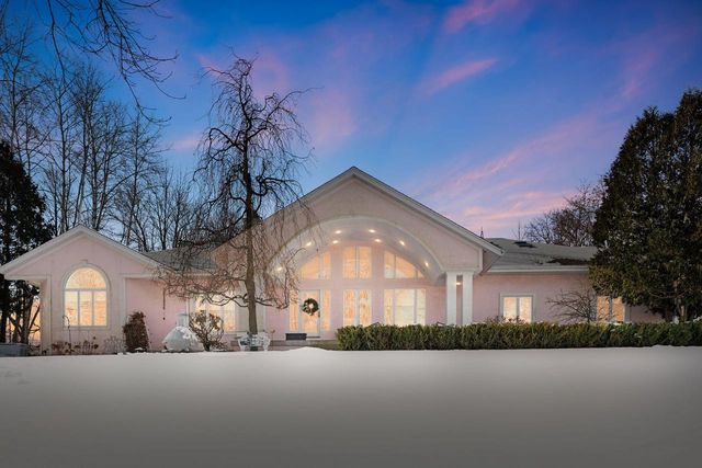 N6715 County Road I, Fredonia, WI 53021