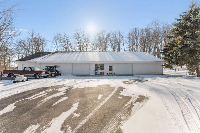 N6715 County Road I, Fredonia, WI 53021