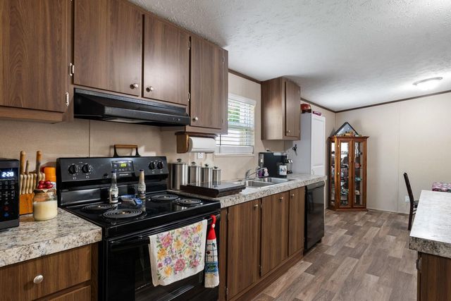 248 Whispering Trail, Gun Barrel City, TX 75156