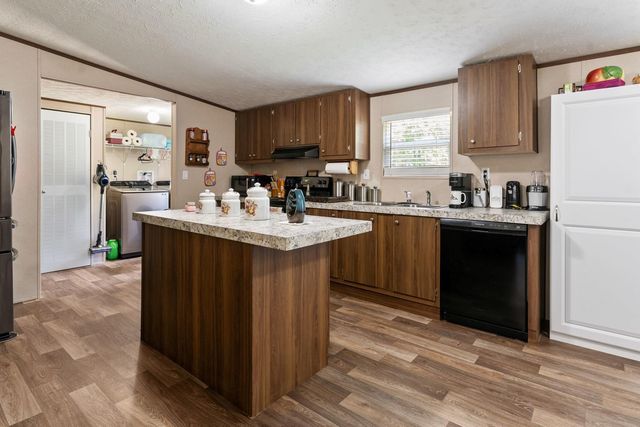 248 Whispering Trail, Gun Barrel City, TX 75156